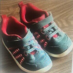 3/20⭐️ Grey and Red Sneakers